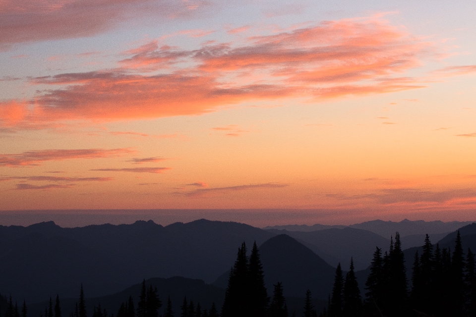 Gunung awan langit matahari terbit