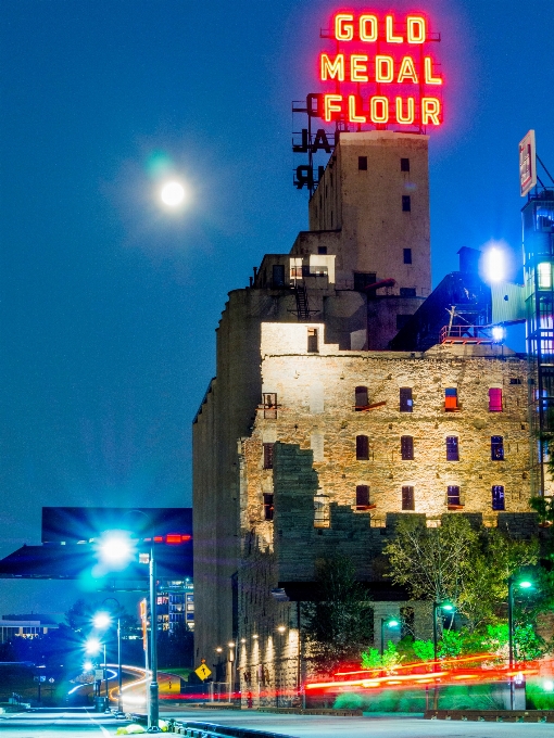 Noche ciudad rascacielos paisaje urbano