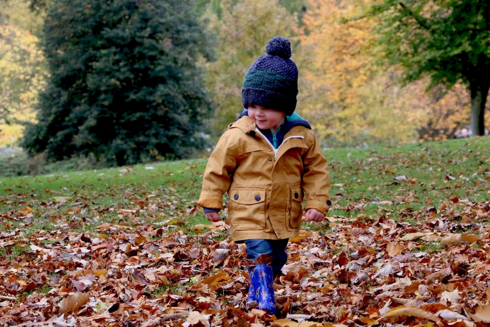 Outdoor people fall kid