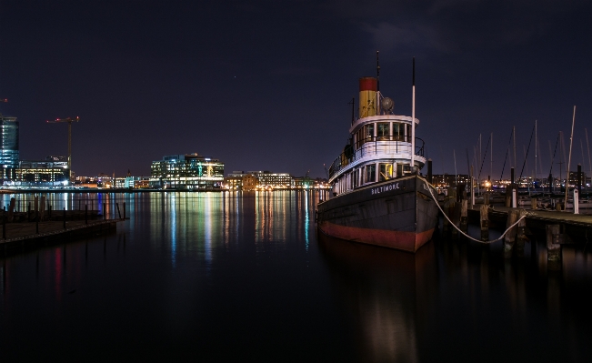 Sea horizon dock boat Photo