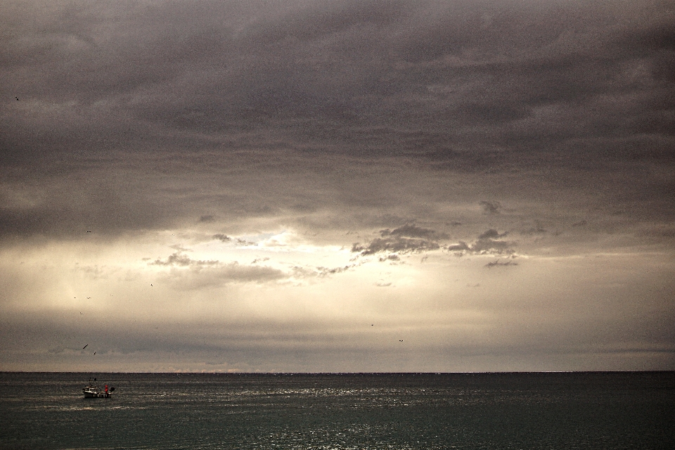 Spiaggia mare costa oceano