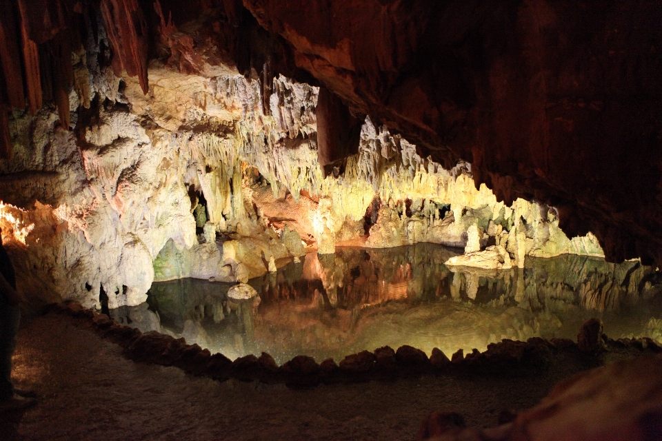 Formação caverna espeleologia
 estalagmites
