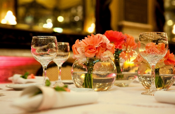 Flower petal meal wedding Photo