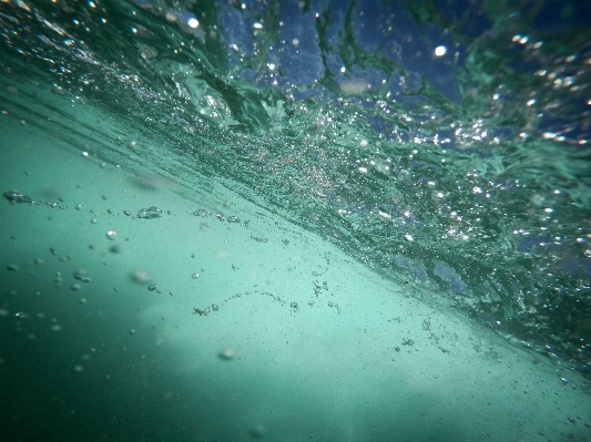 水 海洋 落とす 日光 写真