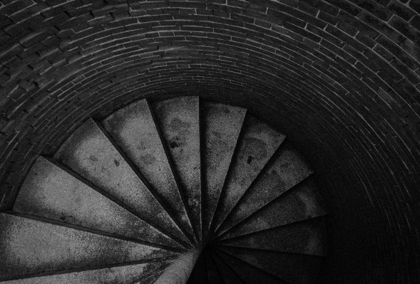 Foto Leggero bianco e nero
 fotografia ruota