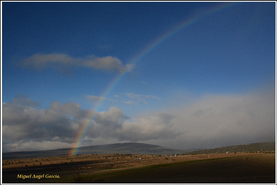 Horizon nuage ciel prairie
