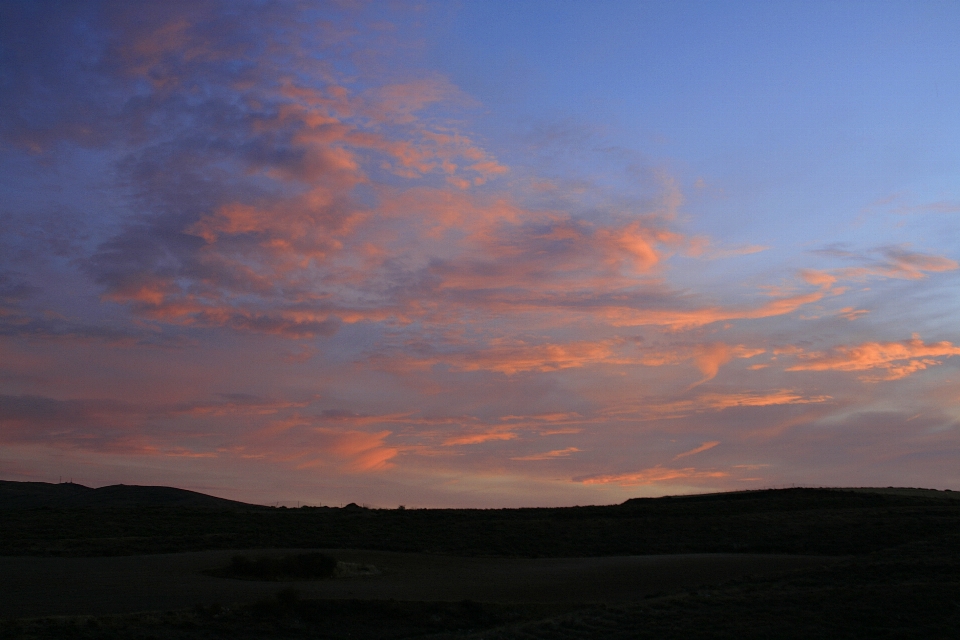 Meer horizont berg wolke