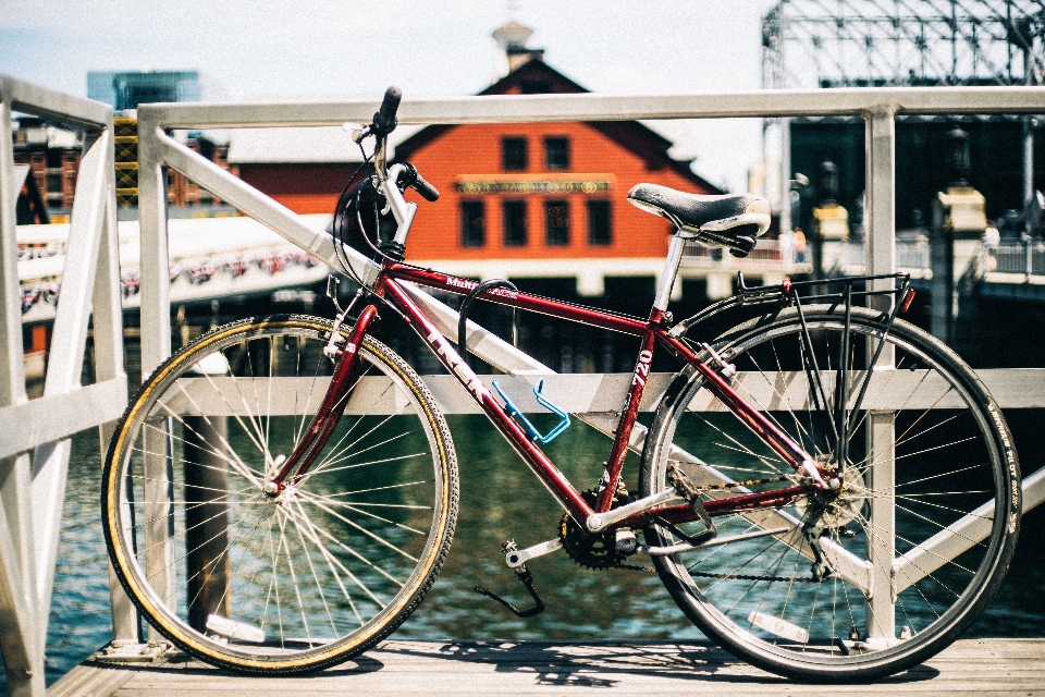 Agua dock rueda bicicleta