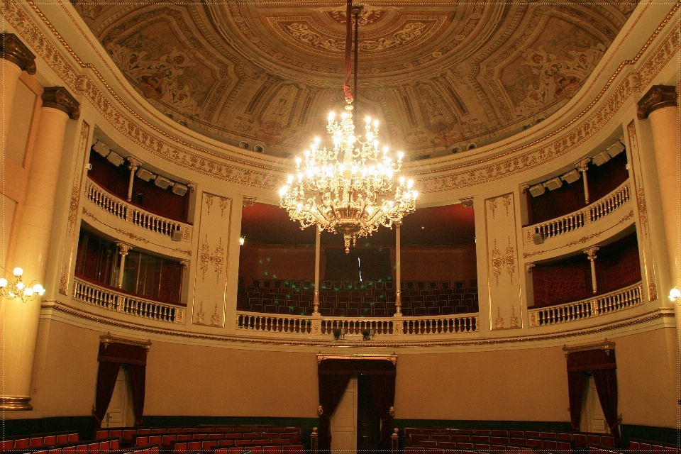 Auditorium
 bangunan istana gedung opera
