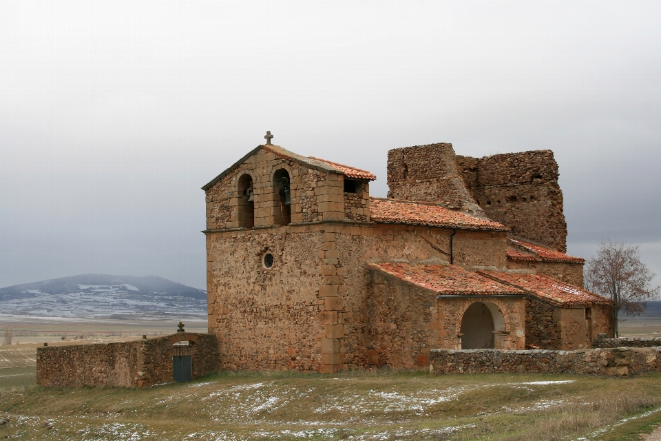 Prédio torre castelo igreja