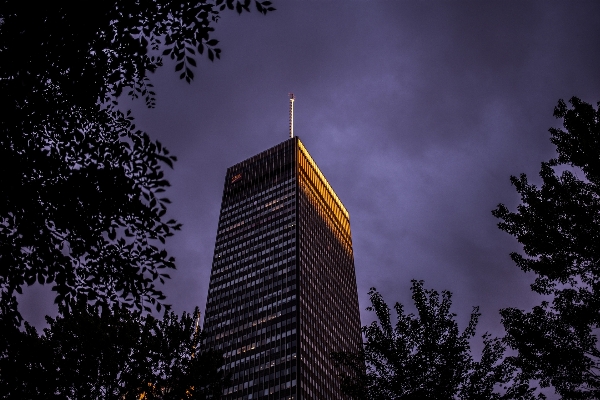 Foto Leggero nube cielo notte