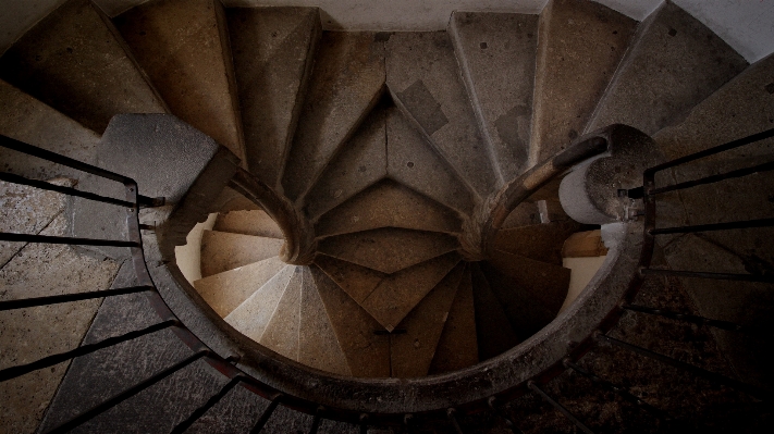 Light wood wheel spiral Photo