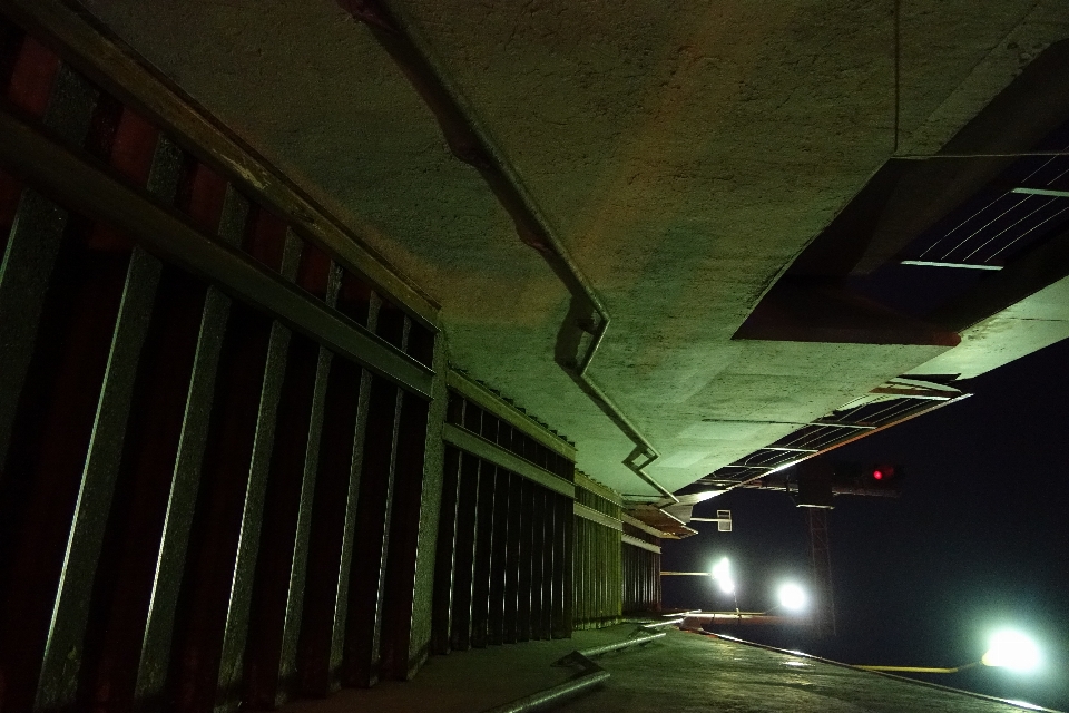 Light night tunnel subway