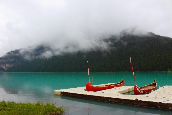 Sea cloud boat lake Photo