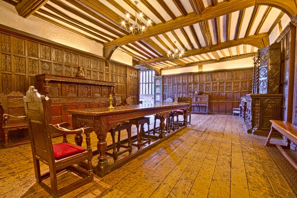 Salle
 intérieur bâtiment restaurant