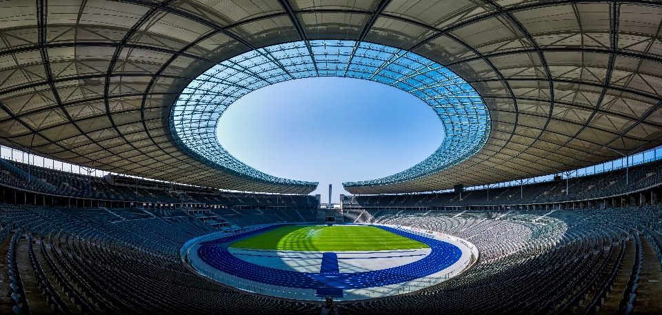 Estrutura reflexão azul estádio