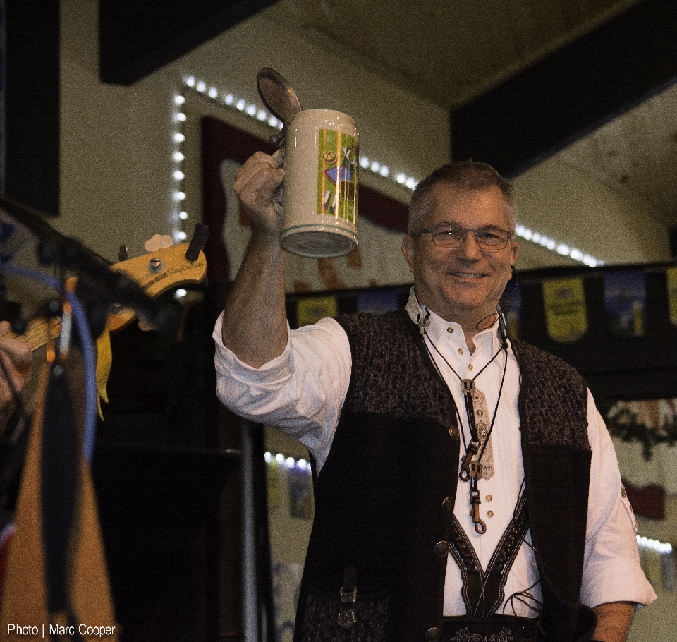 Wielkie niedźwiedzie jezioro
 oktoberfest konwencja
