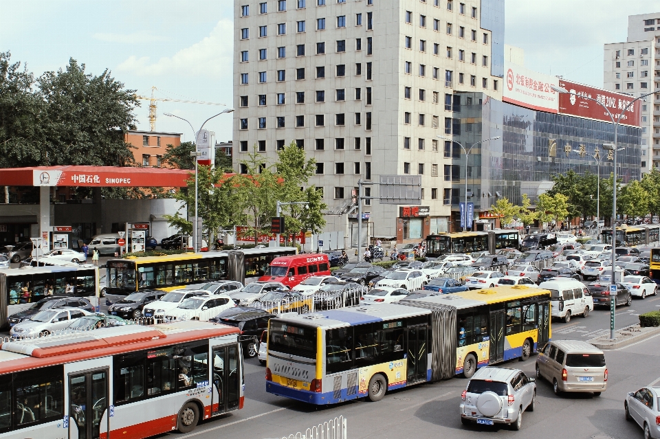 Ruch drogowy śródmieście
 transport pojazd