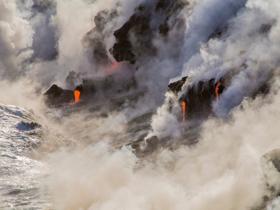 Laut awan steam melambai