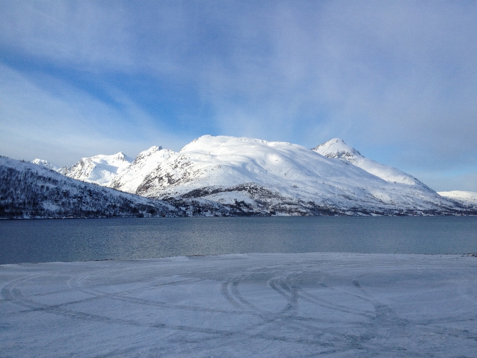 Montagne neige hiver nuage