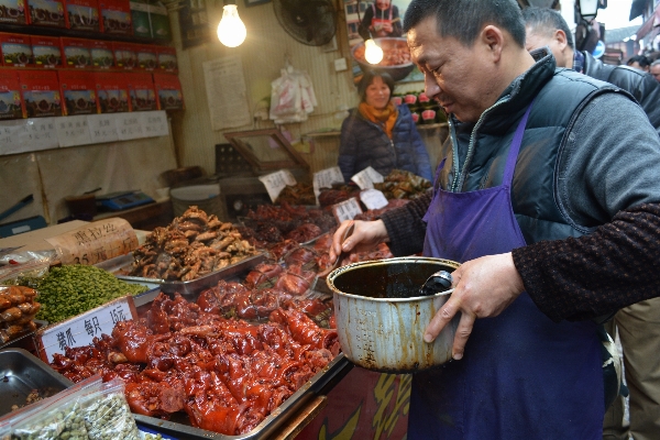 Foto Kota piring makanan penjual