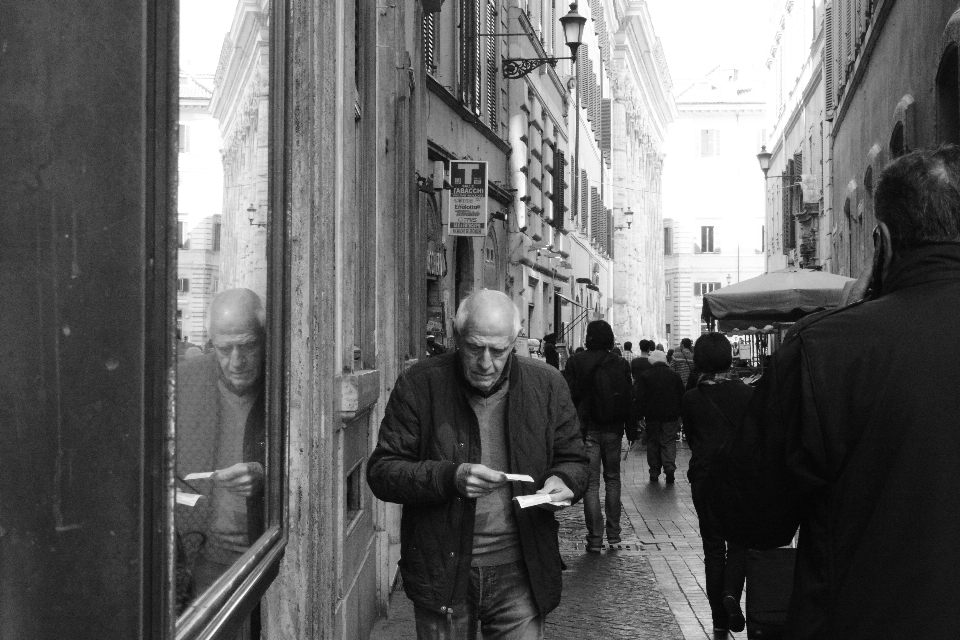 En blanco y negro
 camino calle