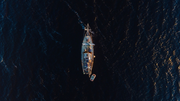 Water boat night vehicle Photo