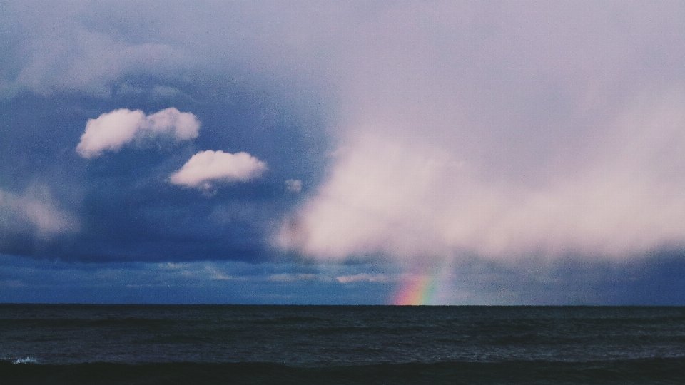 Laut cakrawala awan langit