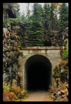 Photo Rock région sauvage
 tunnel cambre