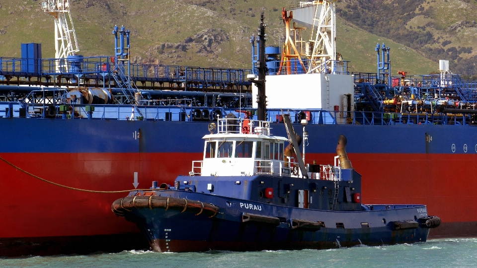 Bateau véhicule port cargo
