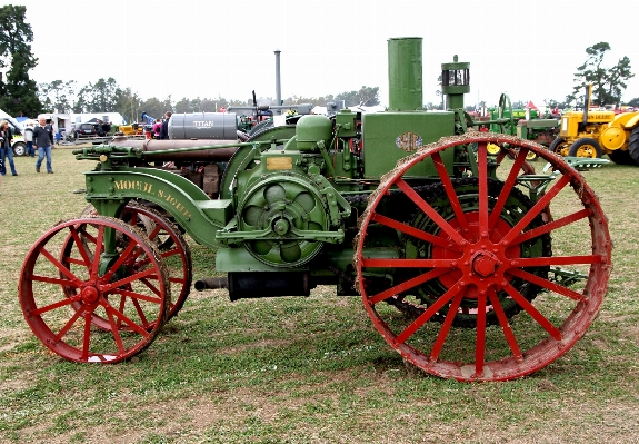 Tractor wheel farming vehicle Photo