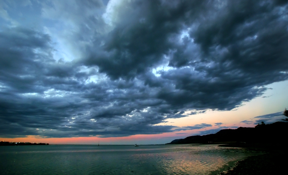 Mare orizzonte nube cielo