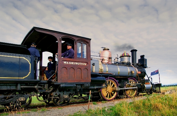 Foto Acompanhar trem asfalto
 transporte