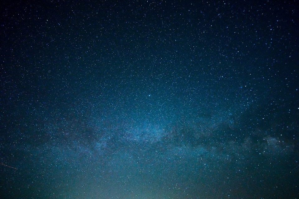 Cielo notte stella via lattea
