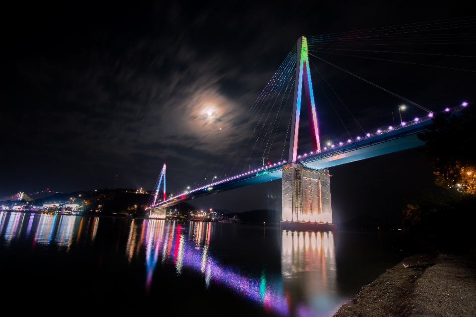 ライト 橋 夜 街並み