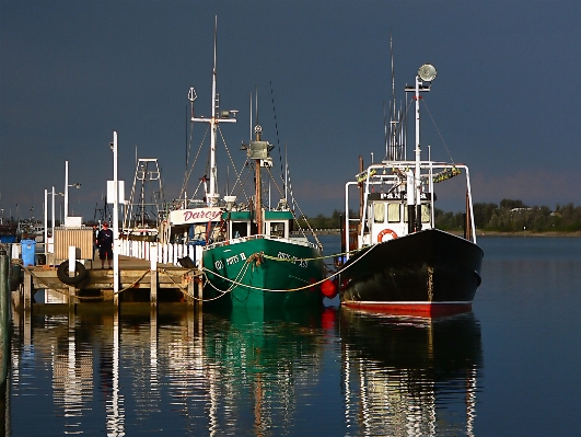 Sea water dock boat Photo