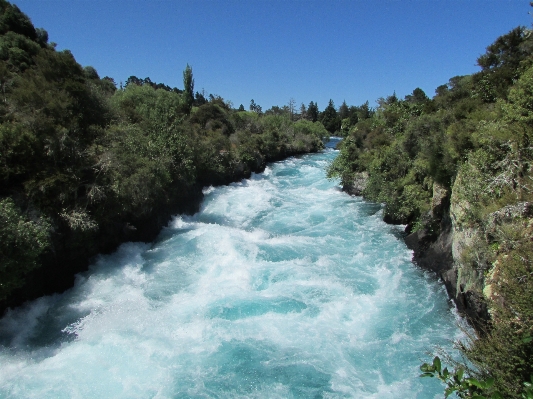 Foto Fiume stream rapido corpo d'acqua
