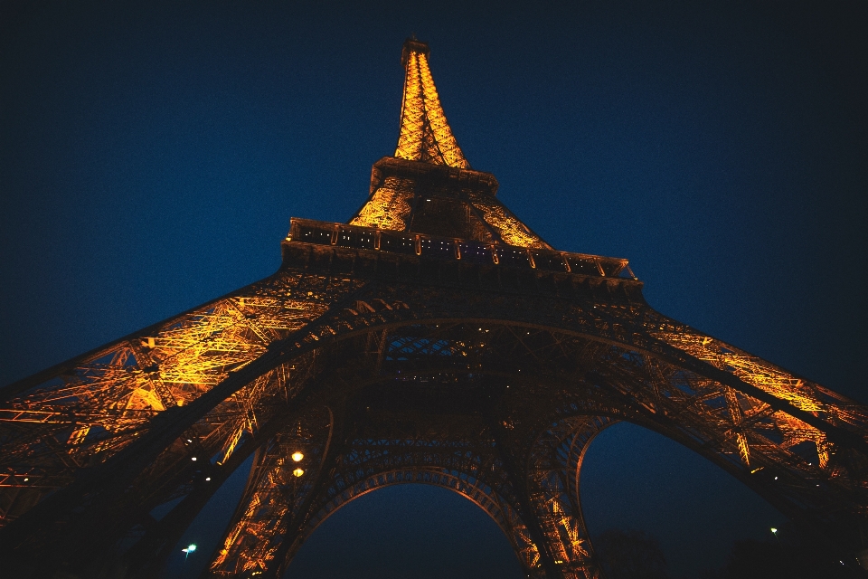 Luz arquitetura noite torre eiffel