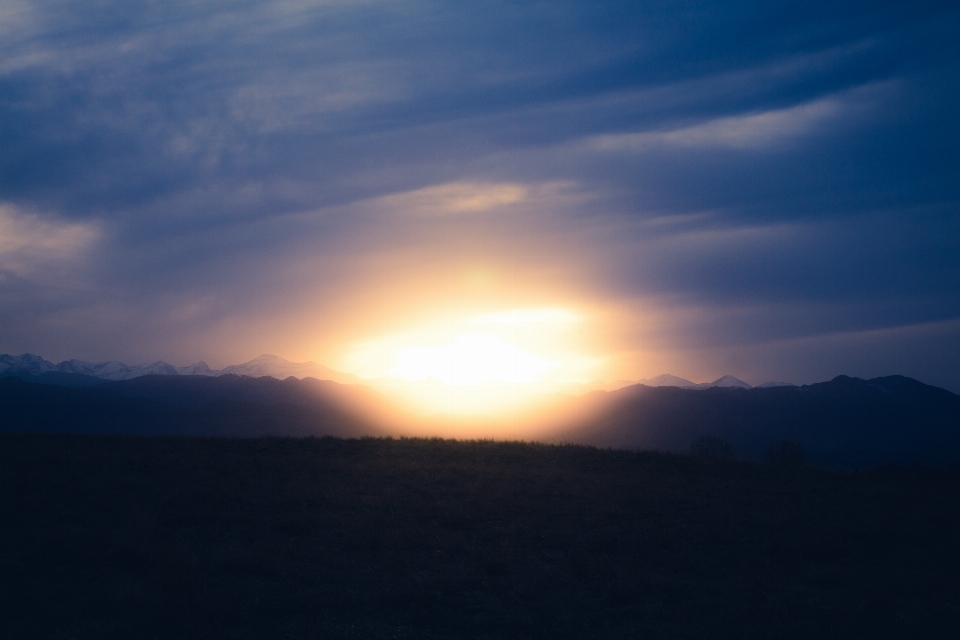 Sea horizon silhouette mountain