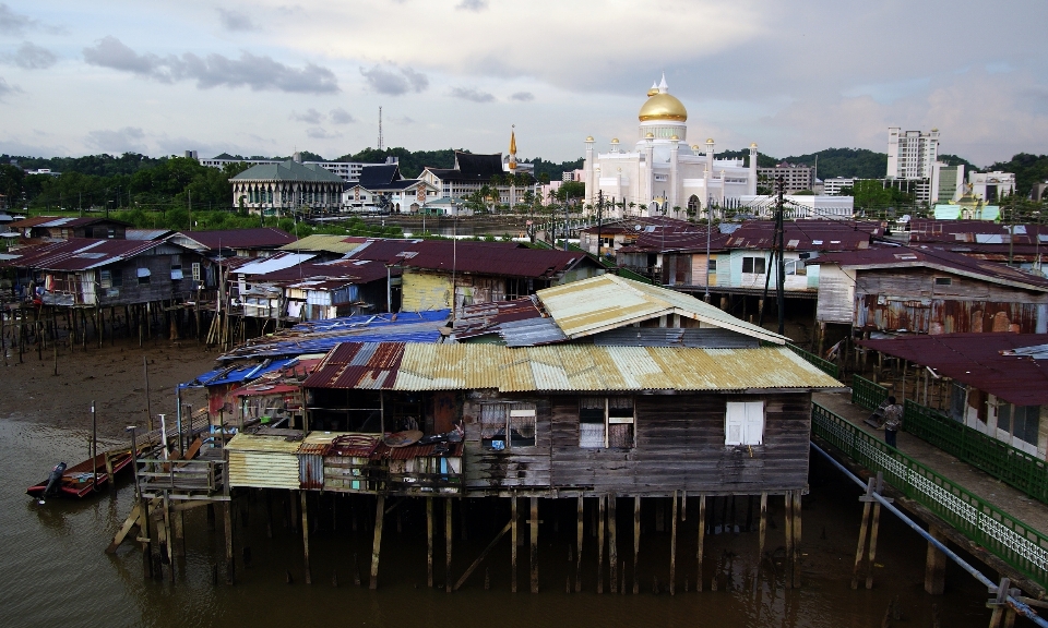 Laut kota sungai kanal
