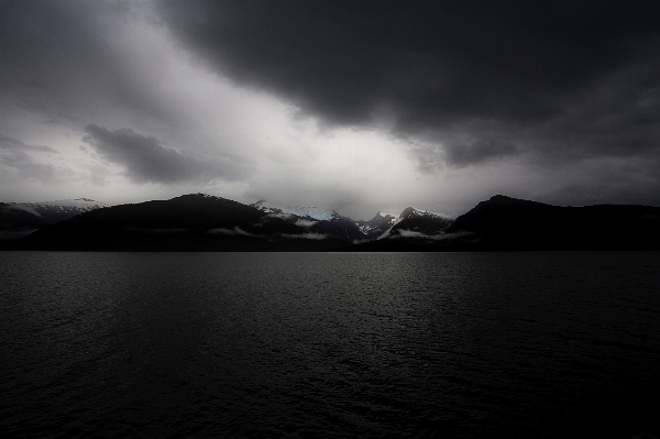 海 海岸 地平線 山 写真