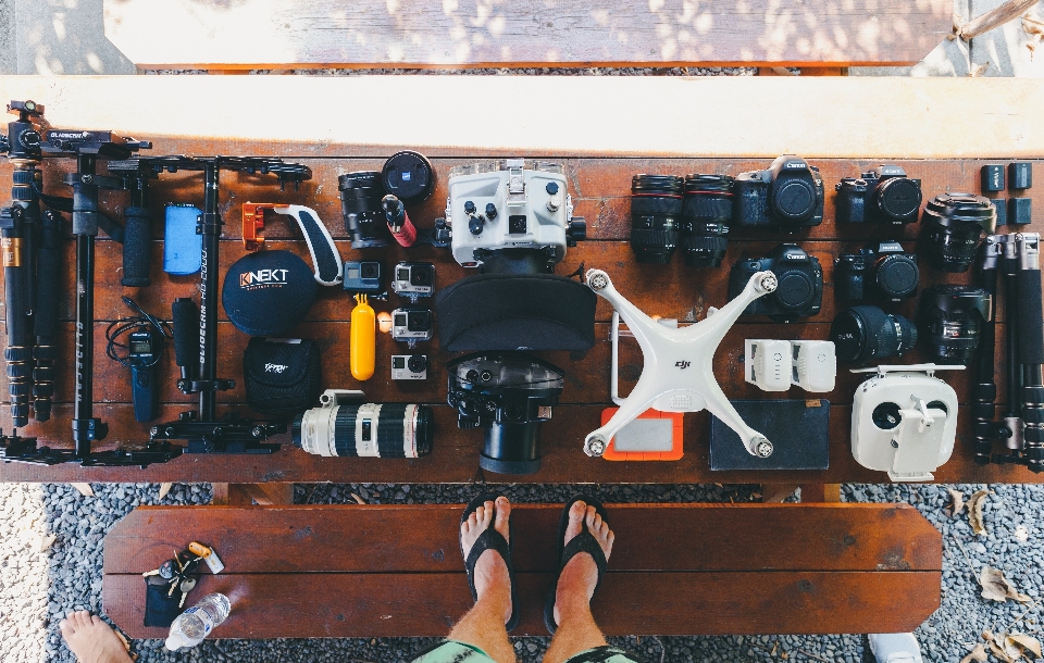 Carro máquina drone flatlay
