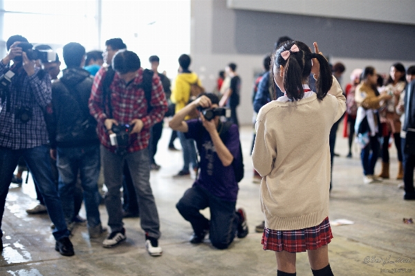 女の子 かわいい 群衆 肖像画 写真