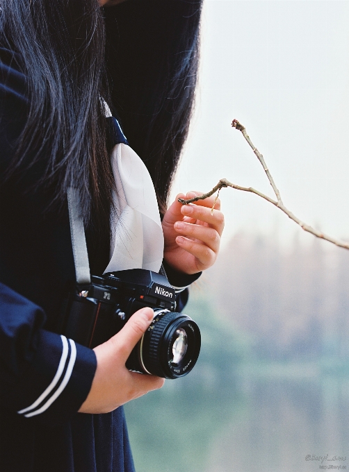 Hand winter bokeh girl