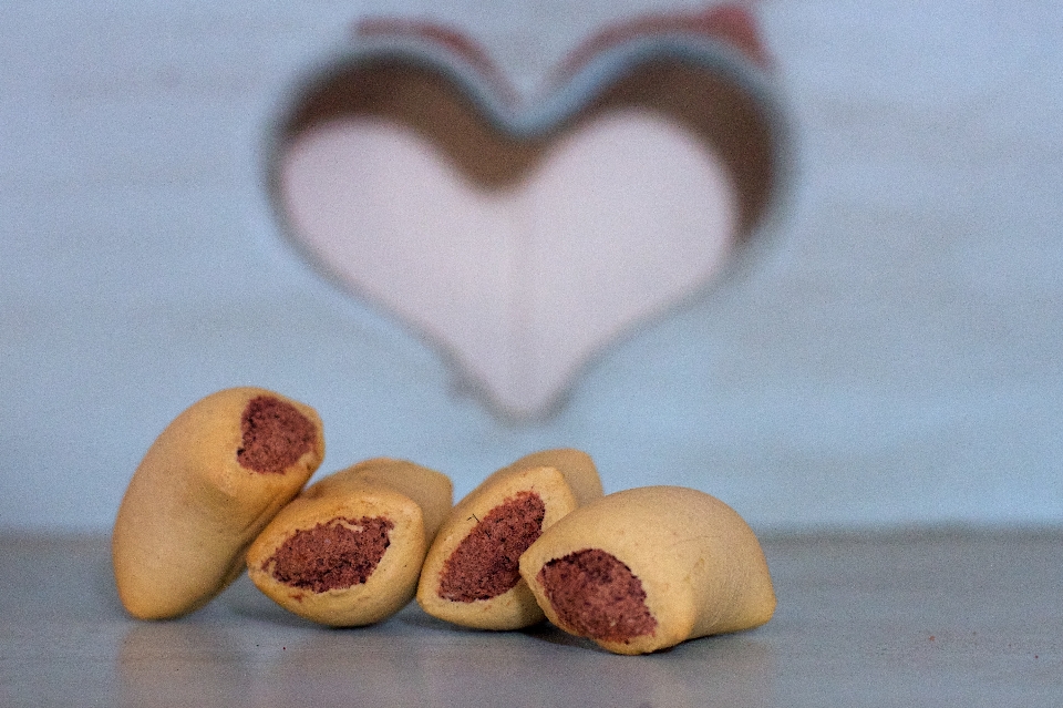 Herz essen produzieren backen
