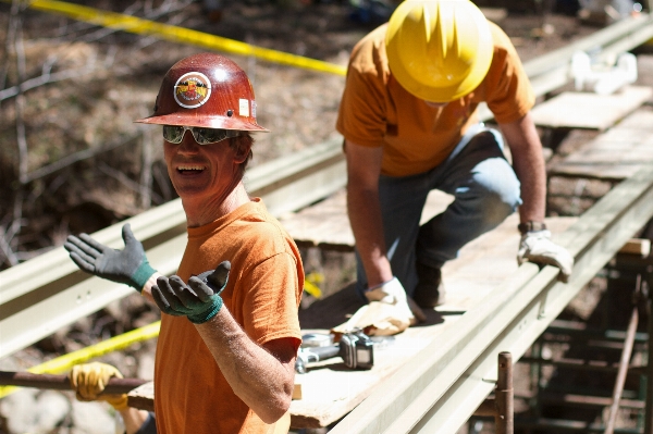 Foto Acompanhar pstrails
 trabalhador da construção
