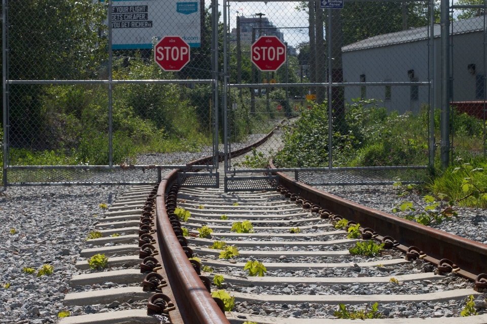 Pista tren transporte vehículo