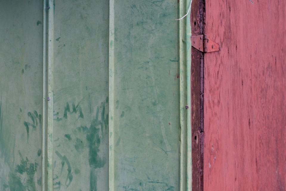 Wood texture floor window