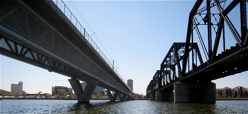 Foto Ponte paisagem urbana caiaque hidrovia
