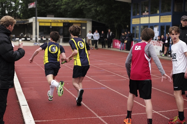 Girl track sport boy Photo